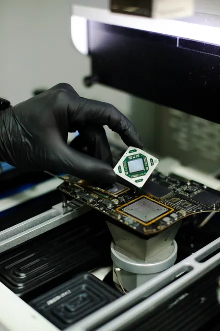 Chip BGA a ser colocado sobre a placa